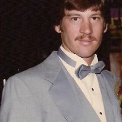 Profile Picture of Dan The Man! Barrows (@Homecuredcom) on Twitter