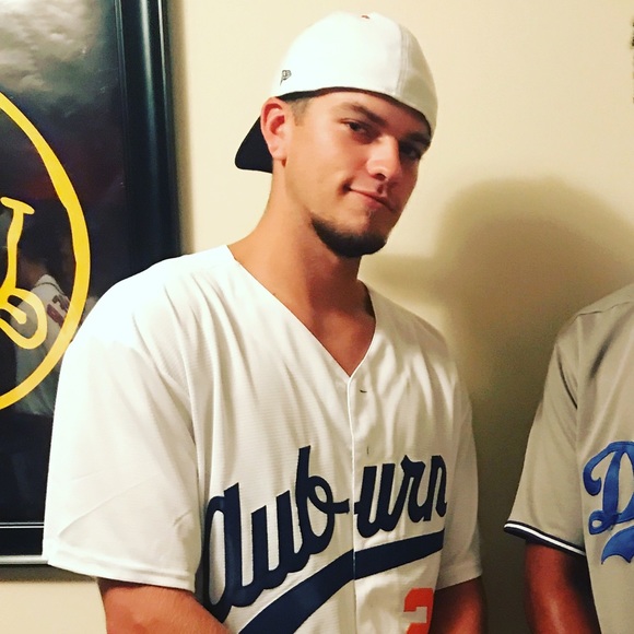 Profile Picture of Jay Meuse (@jaymeuse) on Poshmark