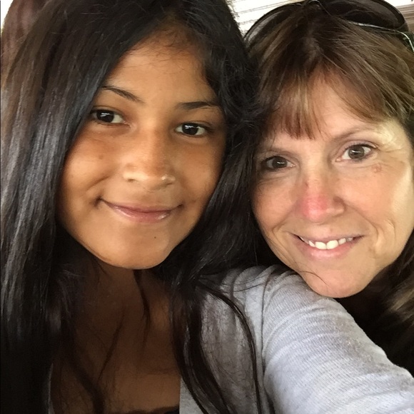 Profile Picture of Karen Auker (@karenauker24) on Poshmark