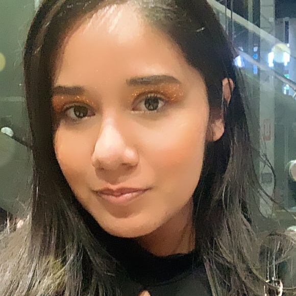 Profile Picture of Janet Rendon (@janetnr019) on Poshmark