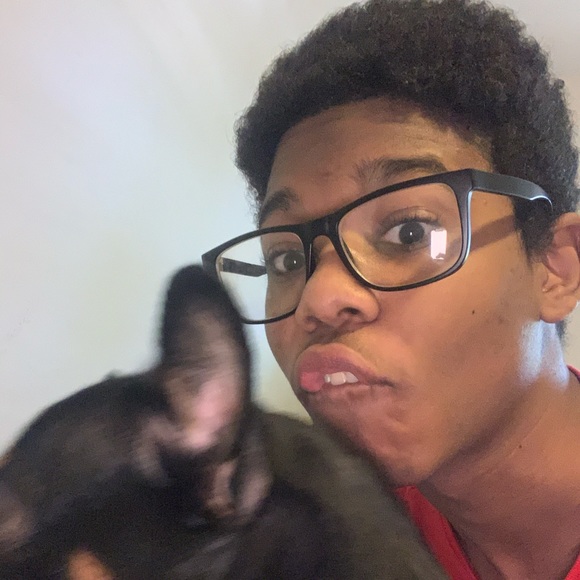 Profile Picture of Harold Rojas (@haroldrm11) on Poshmark