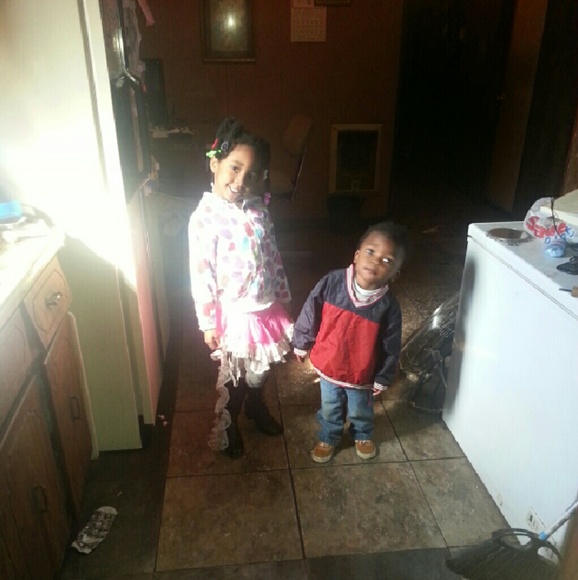 Profile Picture of Katherine Armstrong (@kjarms31) on Poshmark