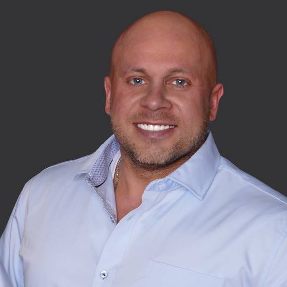 Profile Picture of Joe Chimenti (@joechimenti) on Poshmark