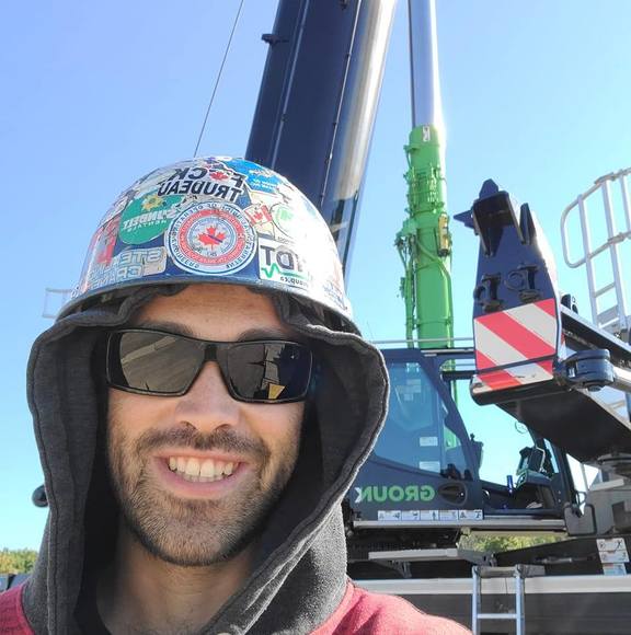 Profile Picture of Kurt Andrews (@kurtandrews557) on Poshmark