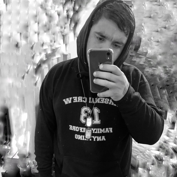 Profile Picture of Jacob Gallardo (@beararsenal13) on Poshmark