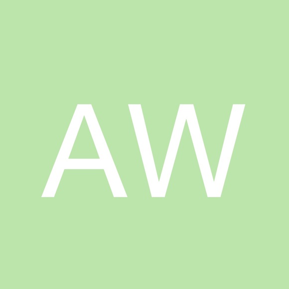 Profile Picture of Amy Woosley (@amw1111) on Poshmark