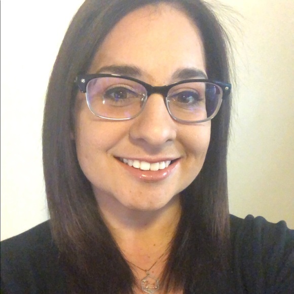Profile Picture of Joanna Tachias (@joanna_tachias) on Poshmark