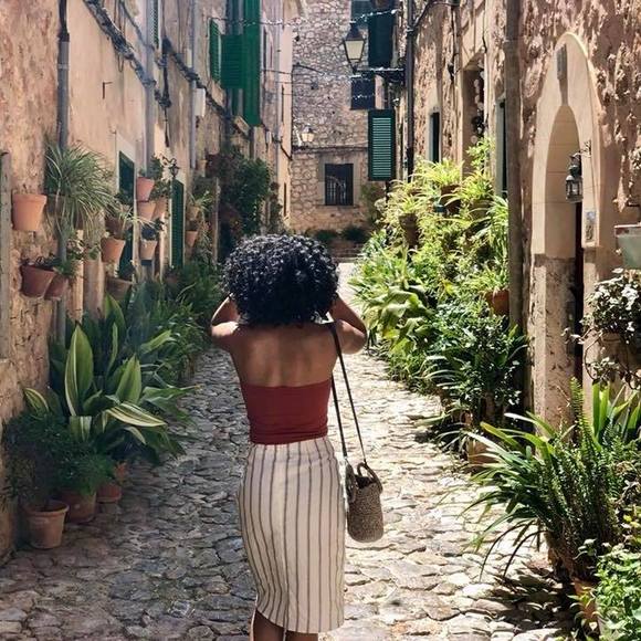 Profile Picture of Michelle Joseph (@michjoseph) on Poshmark