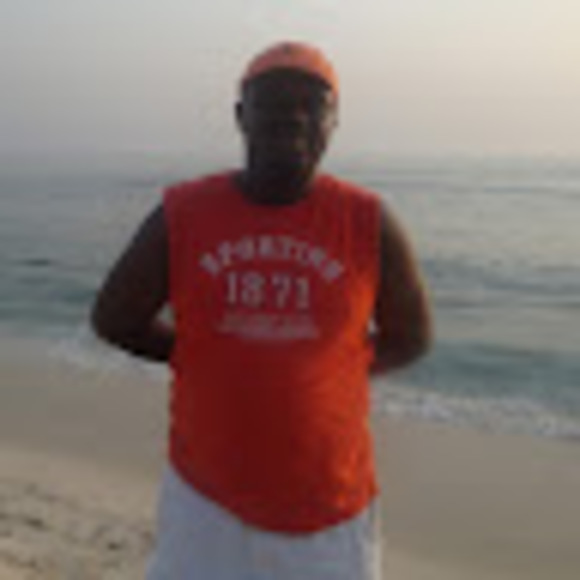 Profile Picture of Eric Mansaray (@mansaray073) on Poshmark