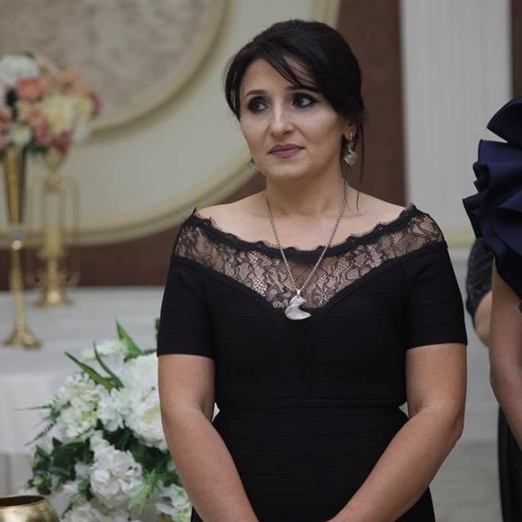 Profile Picture of Mery Khachatryan (@mery_k) on Poshmark