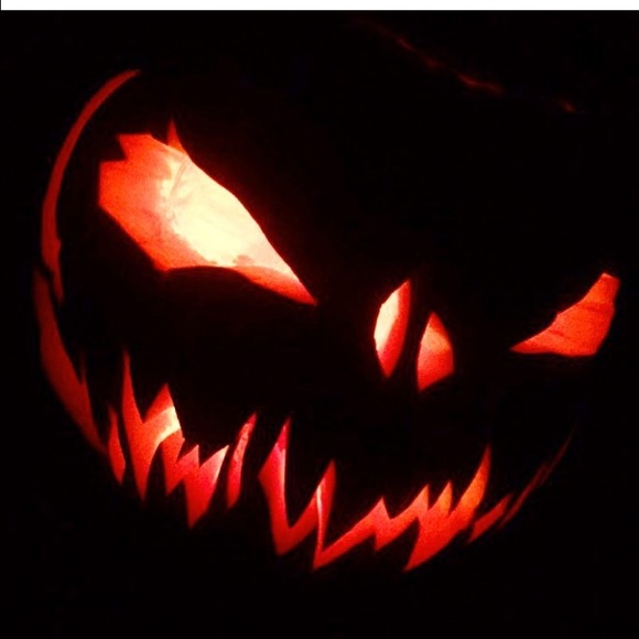 Profile Picture of Christie Bonnet (@christie1505) on Poshmark