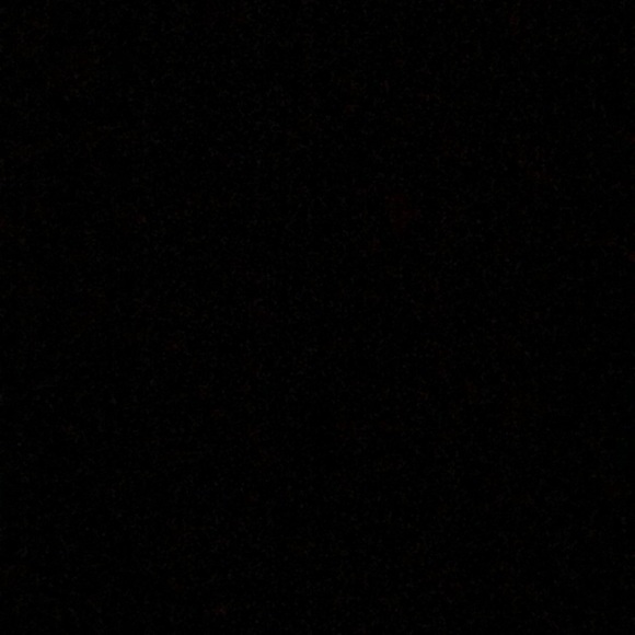 Profile Picture of Elisabeth Andrews (@elizz10101) on Poshmark