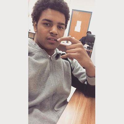 Profile Picture of Irie Griffin (@_CurlyTopp) on Twitter