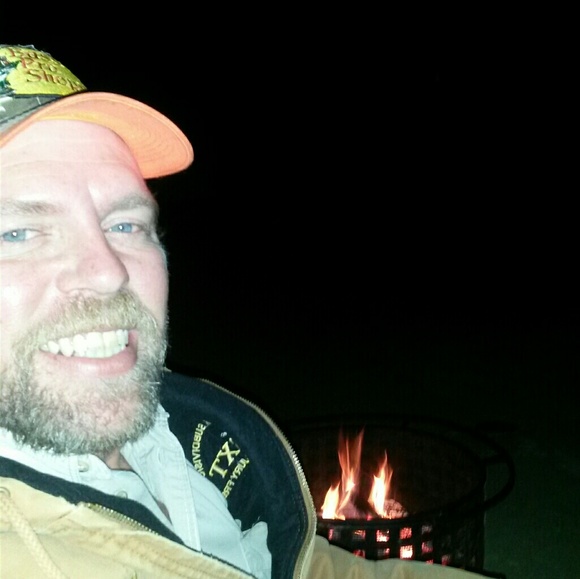 Profile Picture of Paul Argubright (@rgubrit99) on Poshmark
