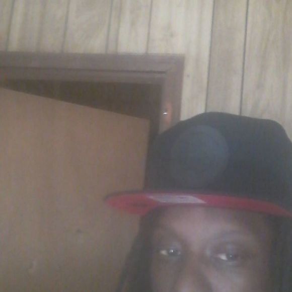 Profile Picture of Trimichael Ficklin (@trimichaelf) on Poshmark