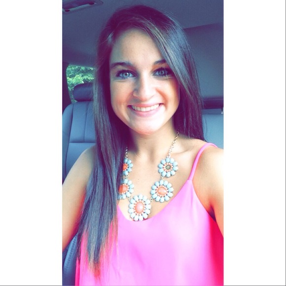 Profile Picture of Kelsey Simms (@kels_simms) on Poshmark