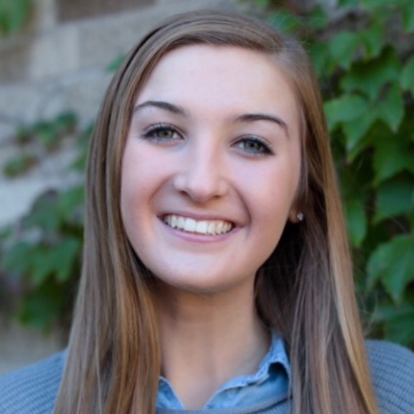 Profile Picture of Allison Nicholas (@allisonnicholas) on Poshmark