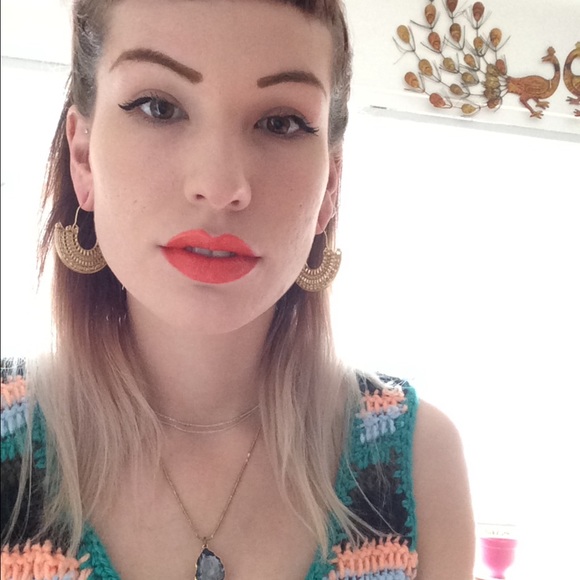 Profile Picture of Rebecca Wright (@duchess_bambi) on Poshmark