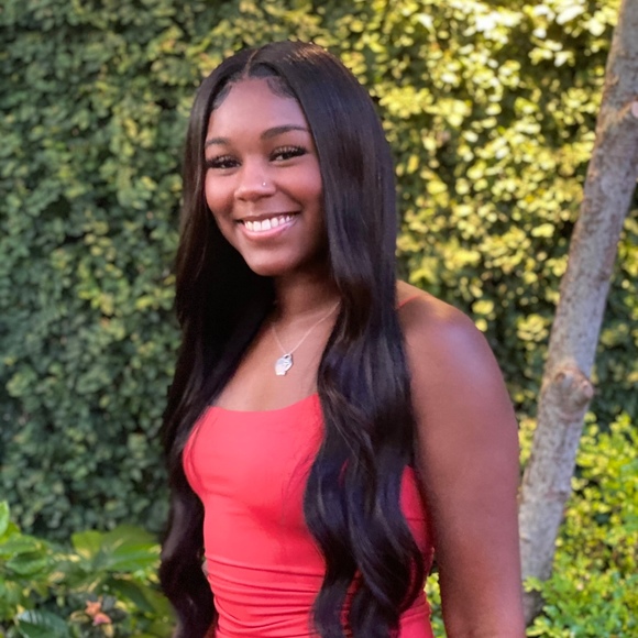 Profile Picture of Destiny Mcquarters (@destinymcqua) on Poshmark