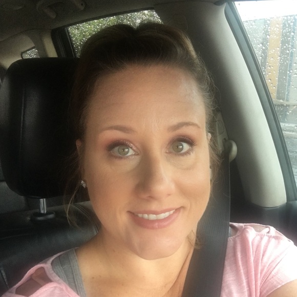 Cheryl Kastner - Poshmark Profile Picture of Cheryl Kastner (@deedeecls) on Poshmark