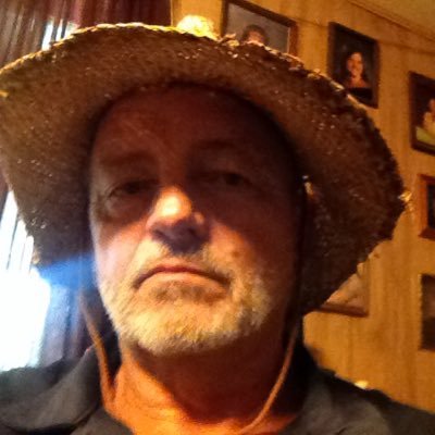 Profile Picture of Carl Posey (@ssposey12) on Twitter