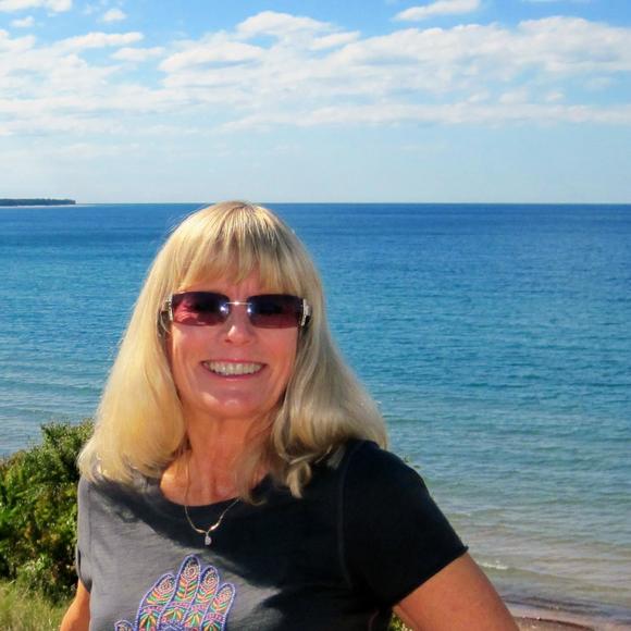 Profile Picture of Lani Wright (@lanilive34) on Poshmark