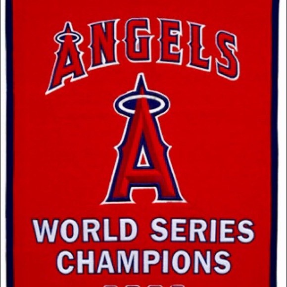 Profile Picture of Matthew Amiott (@amiottsynth) on Poshmark