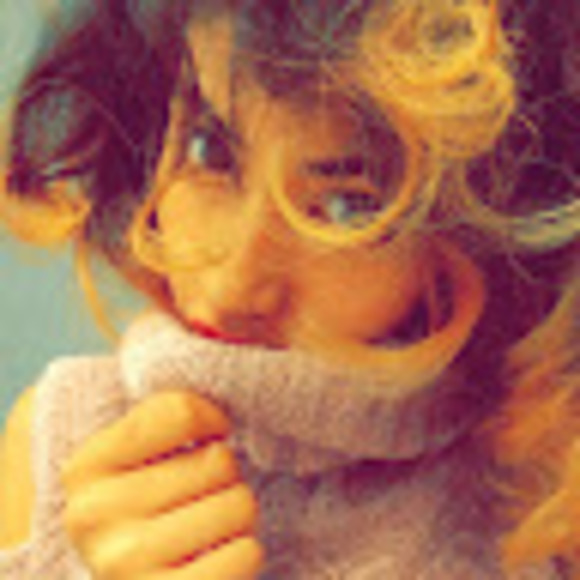 Profile Picture of Mehismeh Meh (@mehismeh23) on Poshmark