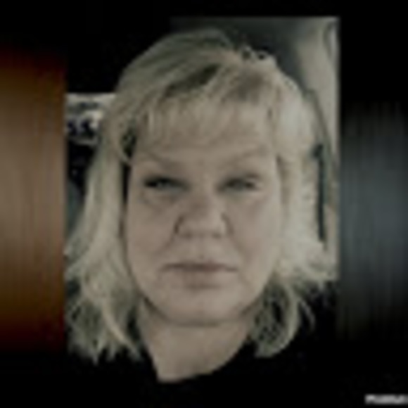 Profile Picture of Shawna Pryor (@madfordisney) on Poshmark