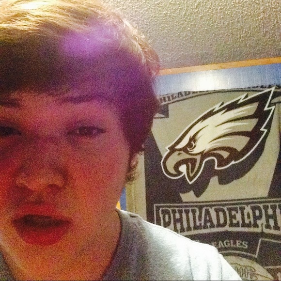 Profile Picture of Ryan Upton (@rupton9) on Poshmark