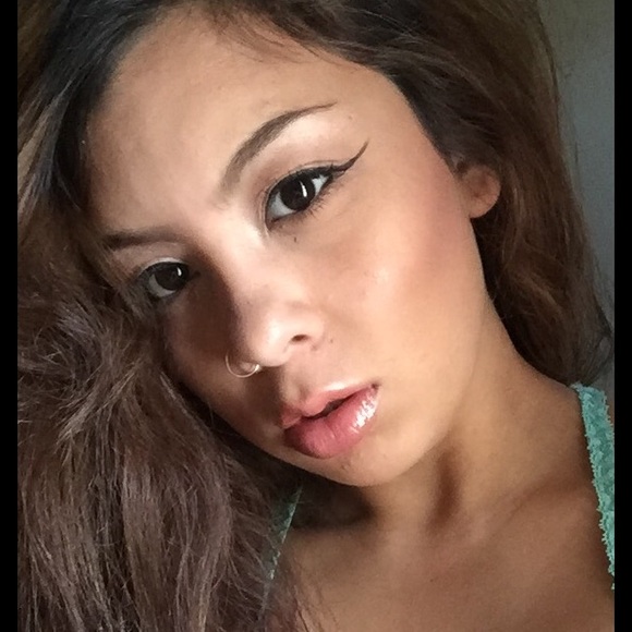 Profile Picture of Joleen Vejar (@joleenvejar1) on Poshmark