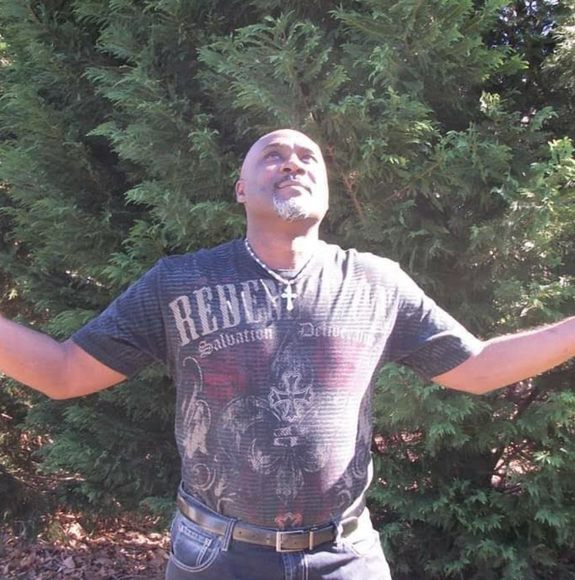 Profile Picture of Charles Perry (@charlesedn) on Poshmark