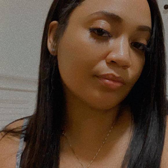Profile Picture of Michelle Carter (@michcart430) on Poshmark
