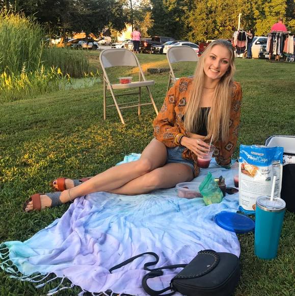 Profile Picture of Megan Onesko (@monesko) on Poshmark