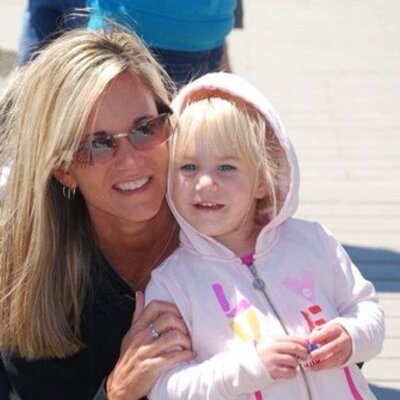 Profile Picture of Allison Schafer (@AlihoopSchafer) on Twitter