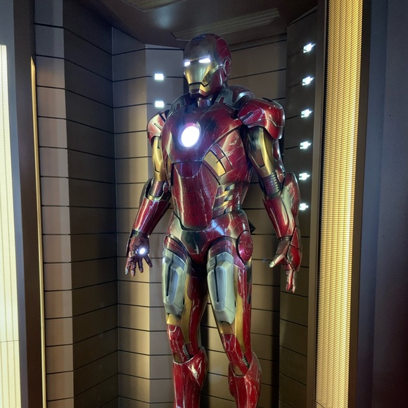 Profile Picture of Michael Manalili (@tonybologna18) on Poshmark