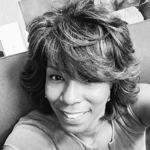 Profile Picture of Kim Parham (@kpizel) on Poshmark