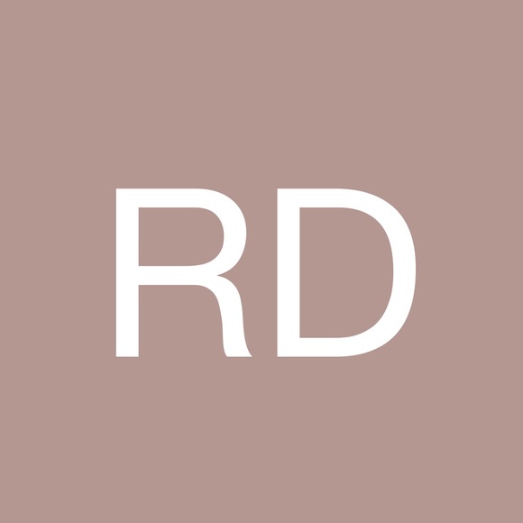 Profile Picture of Rachel Dotse (@rachelogu83) on Poshmark
