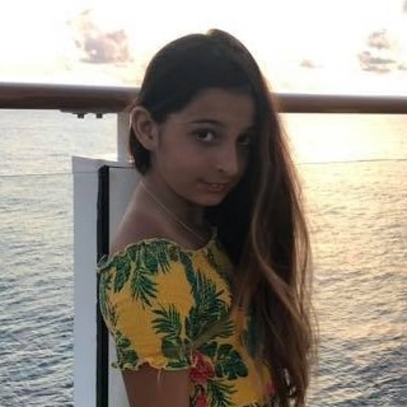Profile Picture of Stacy Waldron (@sw5898) on Poshmark