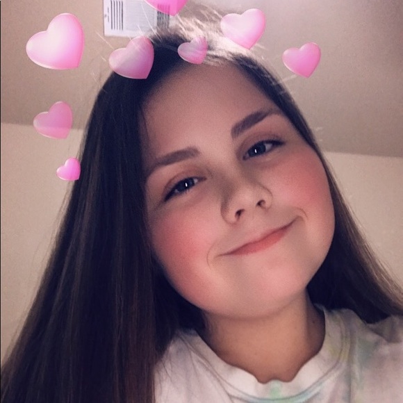 Profile Picture of Audrie Staudenmier (@audriegrace) on Poshmark