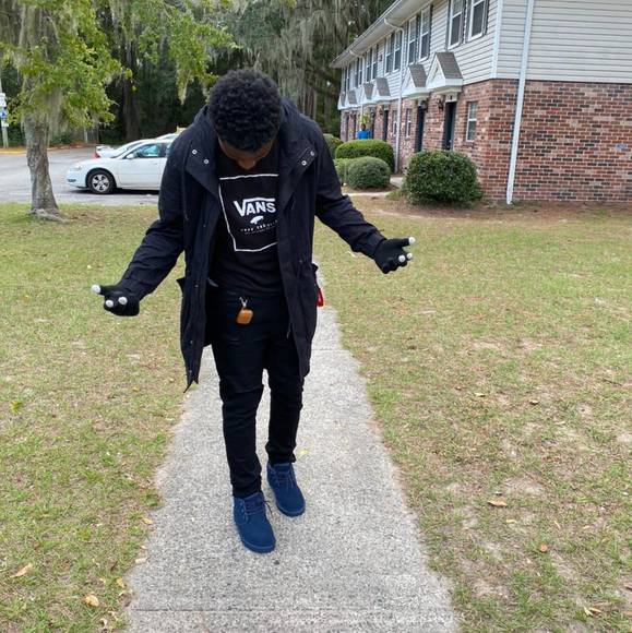 Profile Picture of Doshia Brown (@doshia_brown) on Poshmark