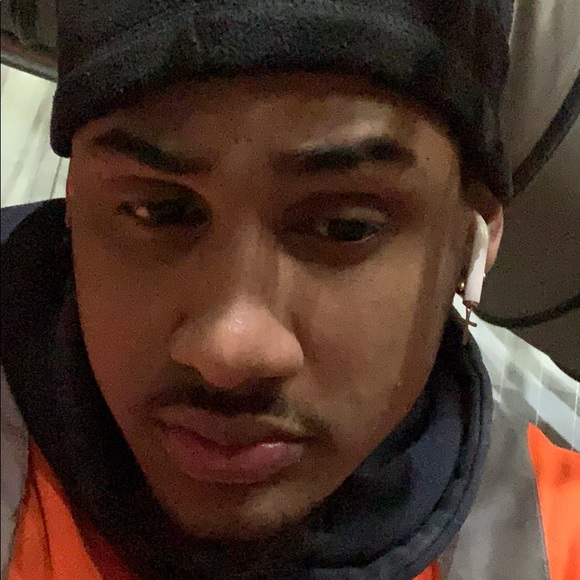 Profile Picture of Kelvin Rivera (@keelvin02) on Poshmark