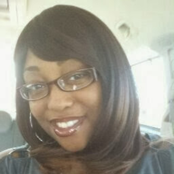 Profile Picture of Maria Key (@monique25708) on Poshmark