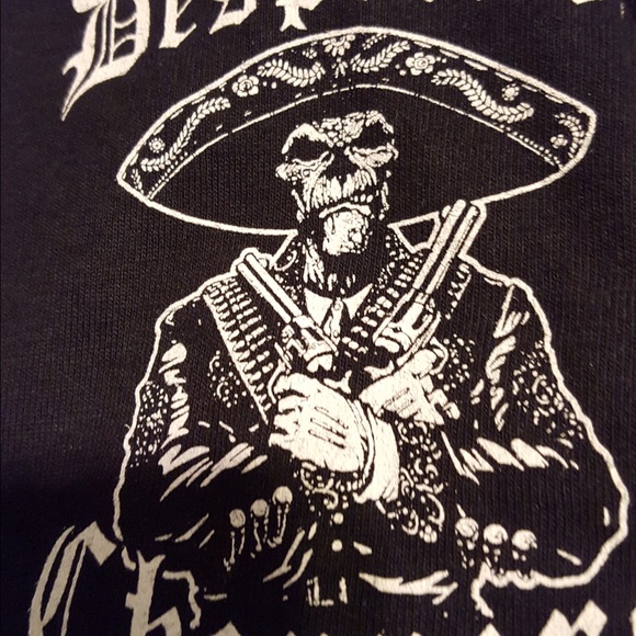 Profile Picture of Fernando Rojas (@thecaveman325) on Poshmark