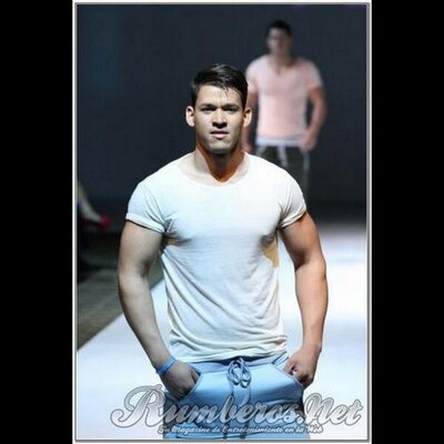 Profile Picture of Esteban Sandoval (@LeoEsteban19) on Twitter