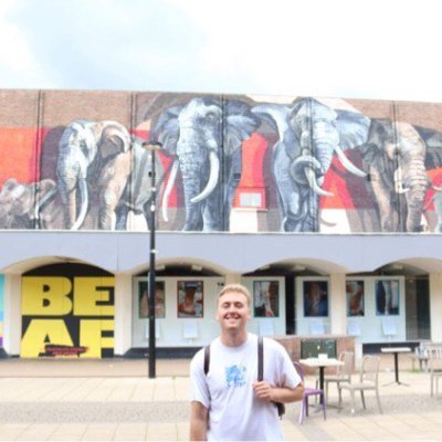 Profile Picture of Josh Crowe (@joshthomascrowe) on Twitter