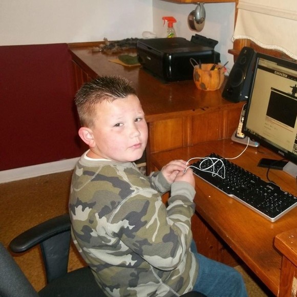 Profile Picture of Devin Edler (@devinedler1109) on Poshmark