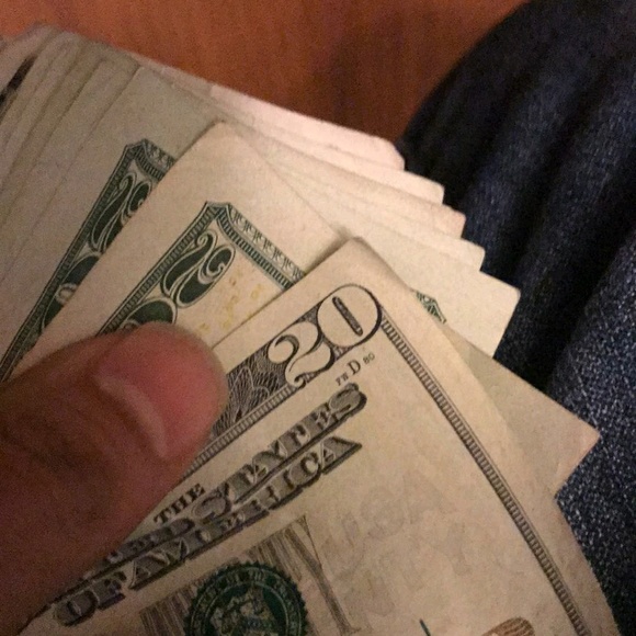 Profile Picture of Mark Anthony (@miguelescoo) on Poshmark