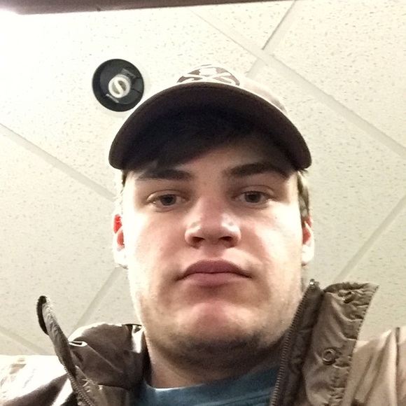 Profile Picture of Cole Enderlin (@mcenderl) on Poshmark