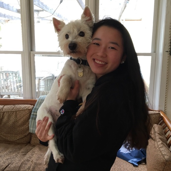 Profile Picture of Lily Gosse (@lilygosse) on Poshmark